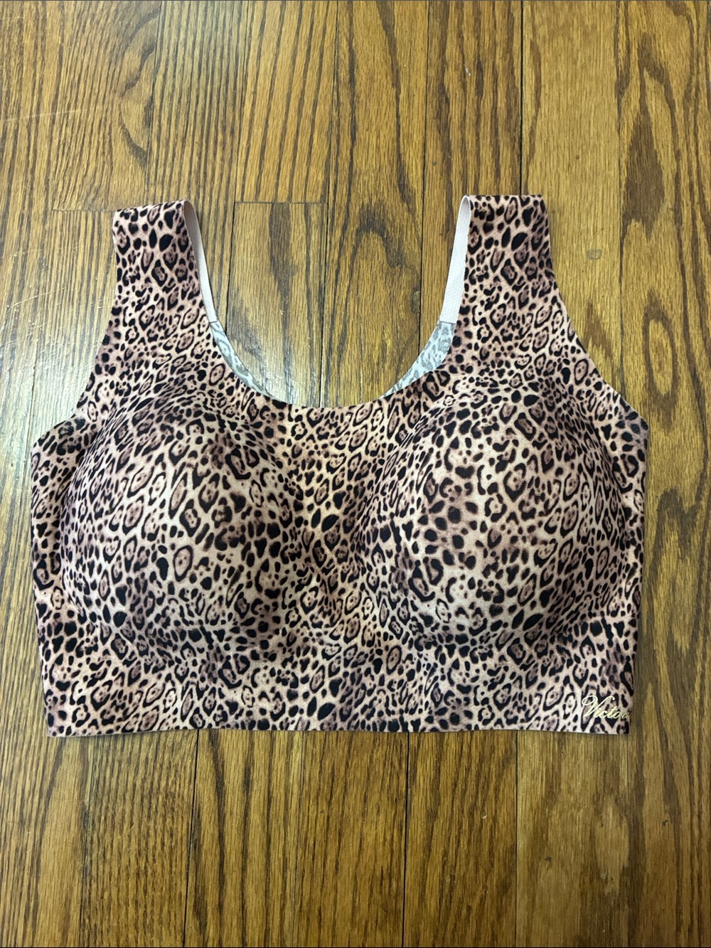 Victoria's Secret Leopard Print Wireless comfy Bra fits size L-XXL - Picture 1 of 4